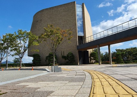 부산외국어대학교 홍보용 이미지